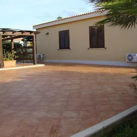 Case Nausicaa Pizzolungo Apartment *